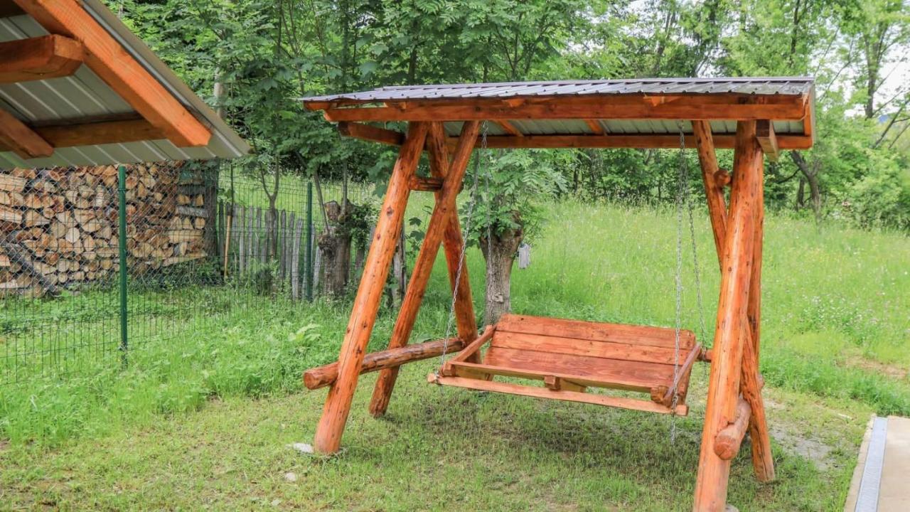 Hatasul Bunicului Arefu Εξωτερικό φωτογραφία